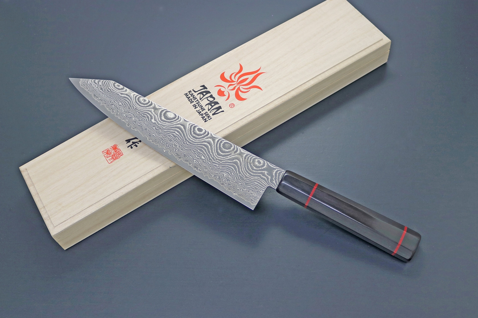 Kanetsune KC-845 Namishibuki Kiritsuke 210 mm