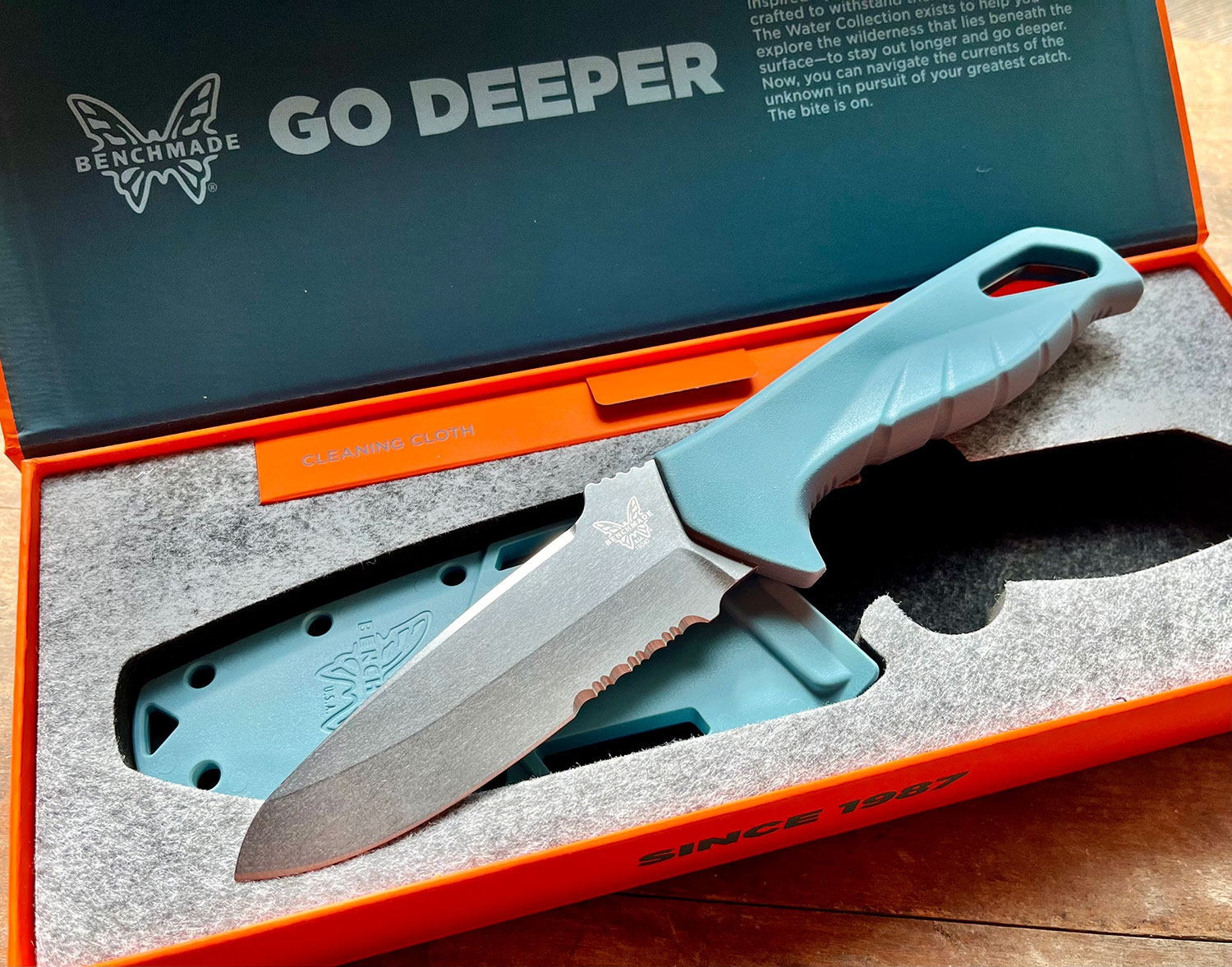 Benchmade 18040S Undercurrent SANTOPRENE, MagnaCut