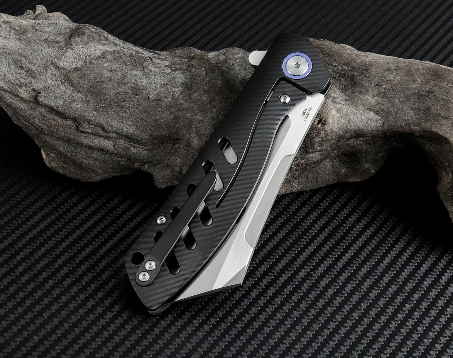 ARTC1815G-BKM Tomahawk M390, Black Titan