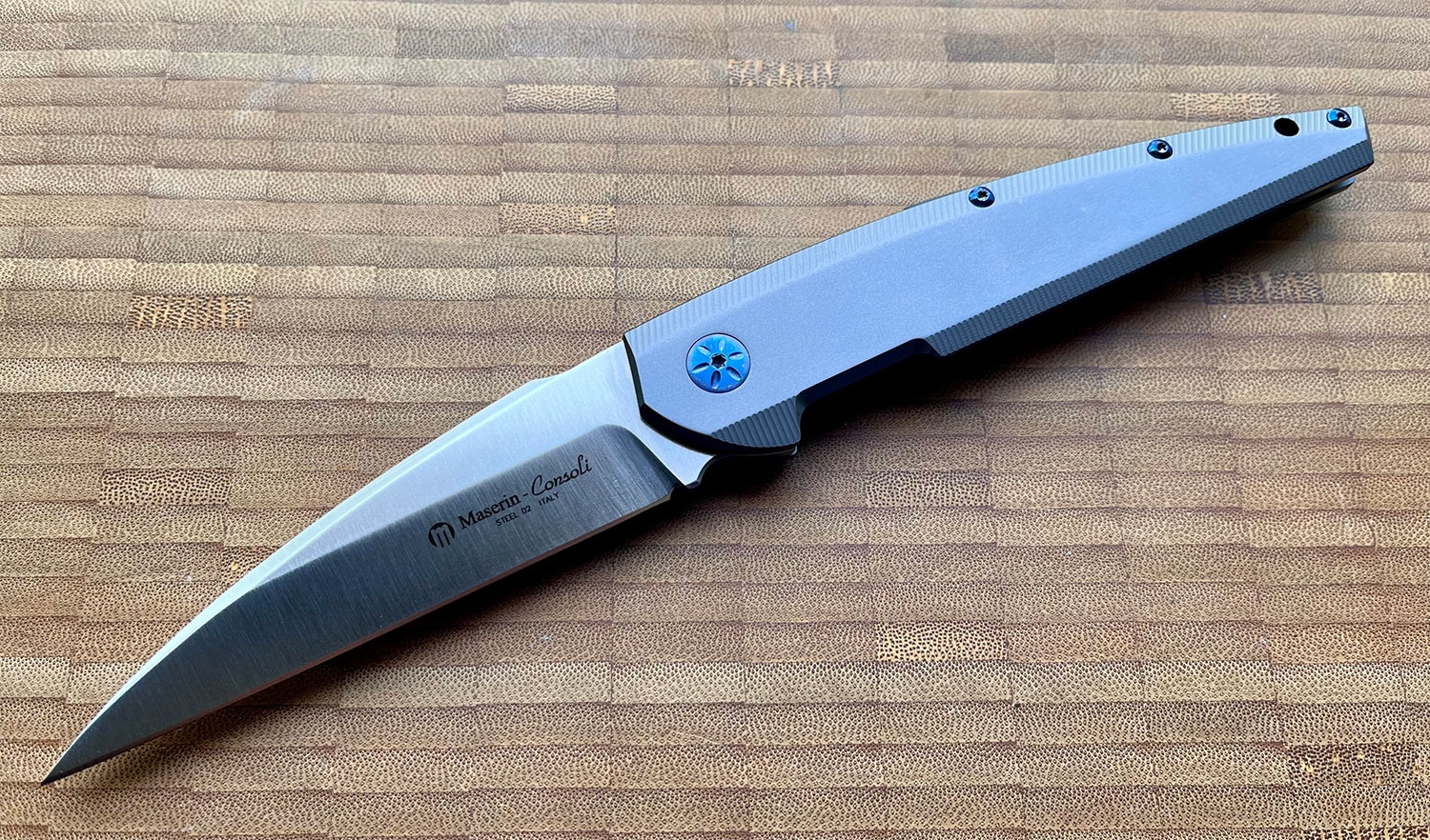 Maserin 405 Solar Consoli, D2, Titanium Flipper