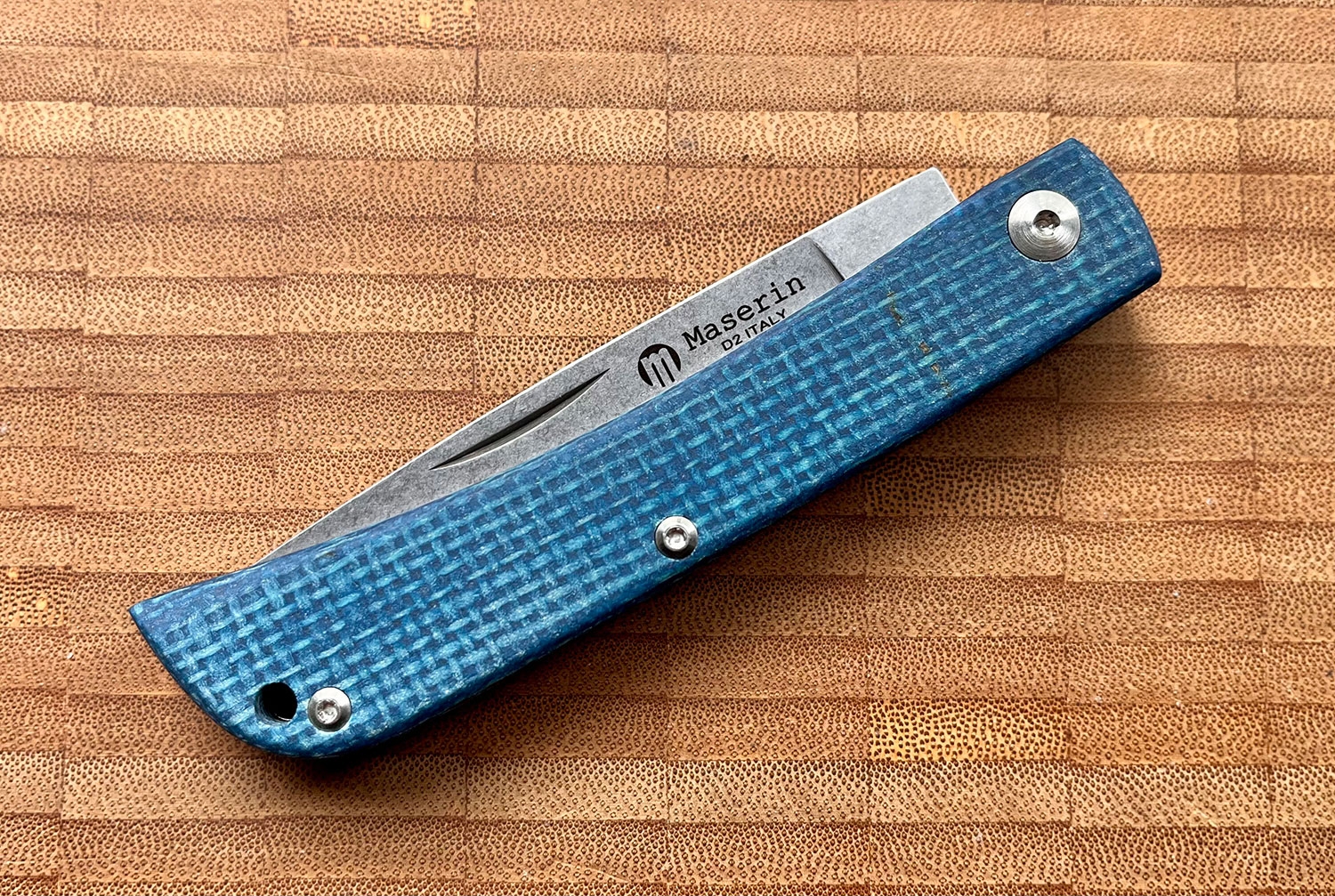 Maserin 163/MB Scout, D2, Blue Micarta