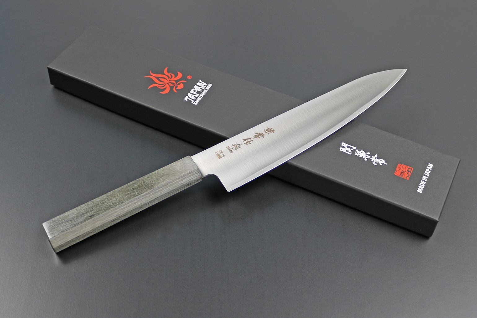 Kanetsune KC-392 Gyutou 210 mm, Lam. VG-10