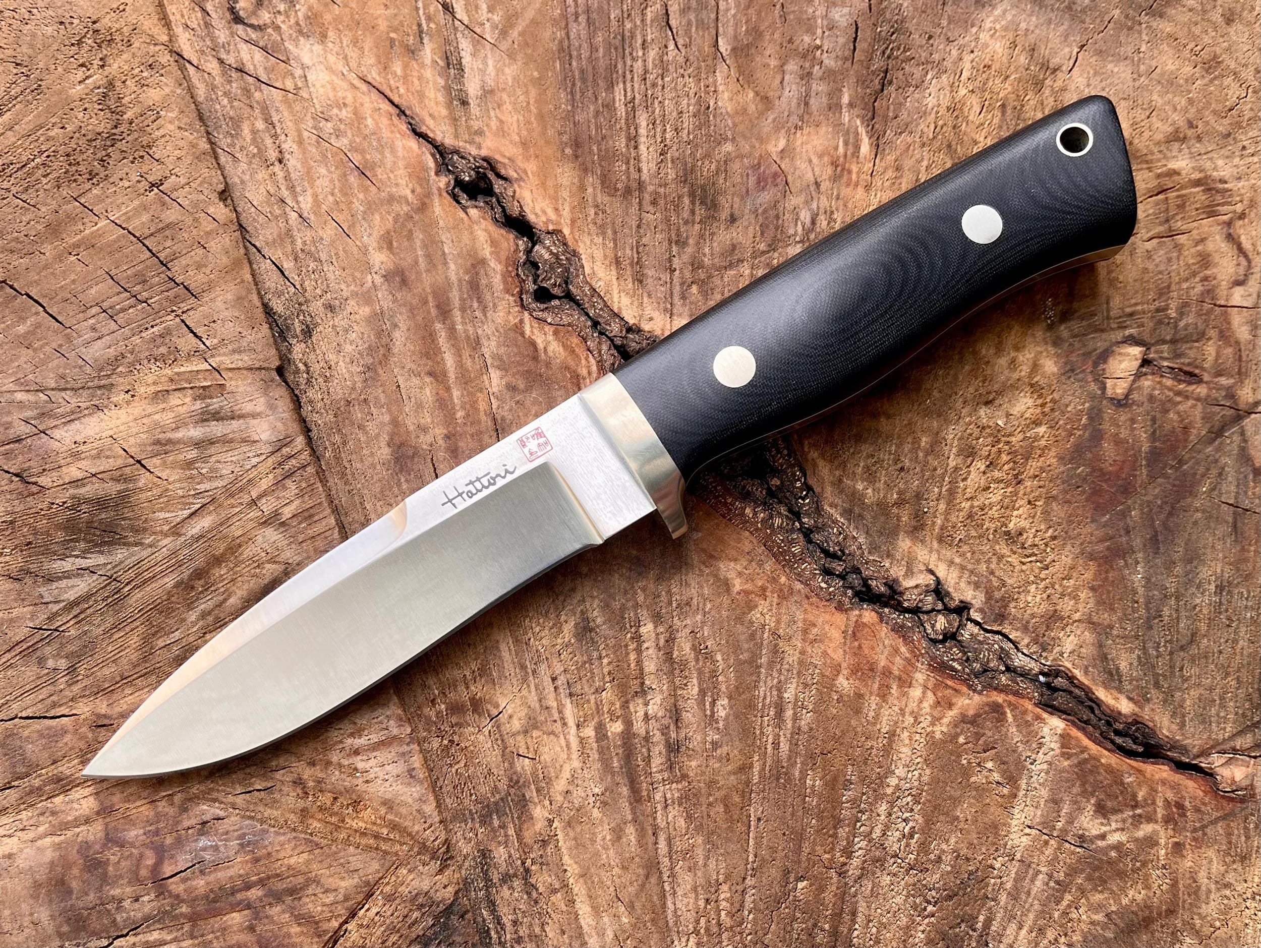 Hattori Knives HT-05 Dream Hunter, Black Micarta